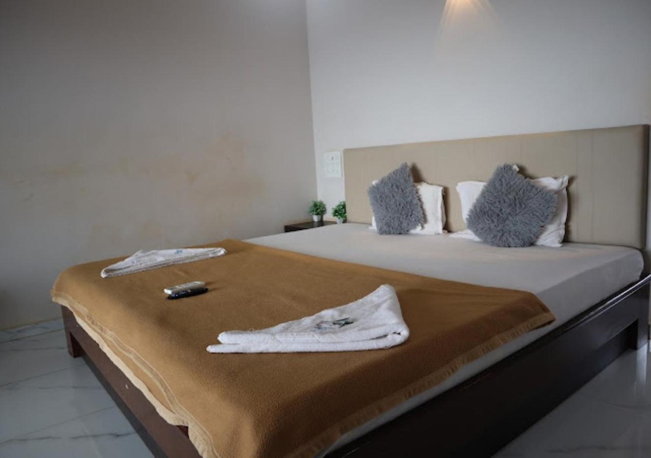 Sea King Beach Resort Ganpatipule Exterior foto