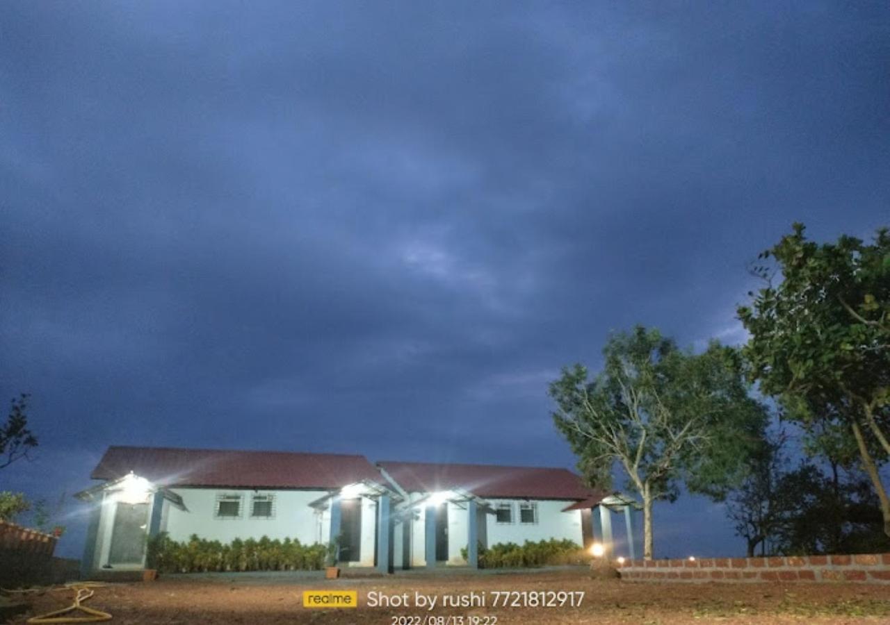 Sea King Beach Resort Ganpatipule Exterior foto